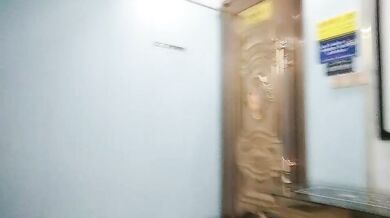 【山鸡岁月】一代炮王完整版未流出，本来货不对板想退，脱光有大惊喜，白虎，一线天，极品美乳白又大骚气少妇 (2)